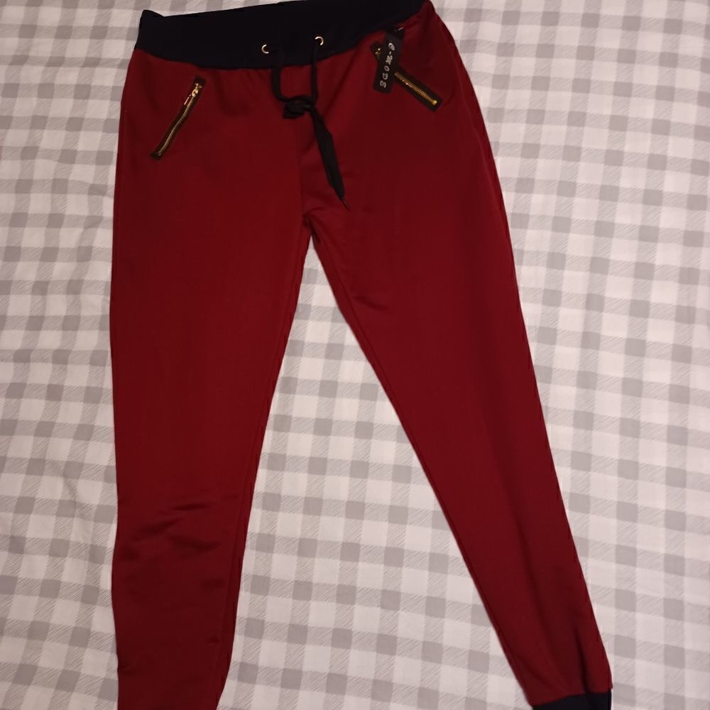 C-Mode Sporty Joggers. Fits more like a lg - Picture 2 of 2